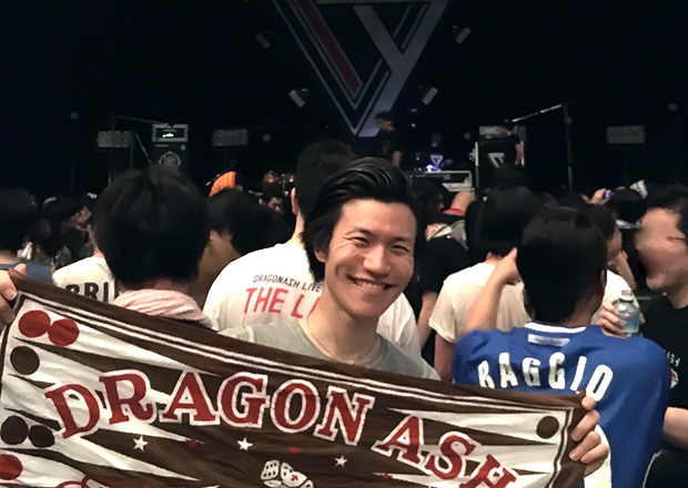 オフショット：江東区、ライブハウスにて