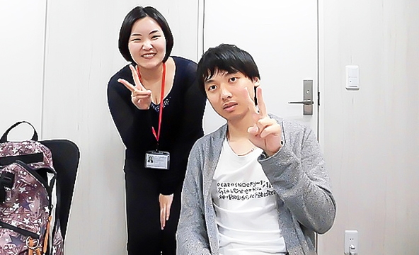 F・B様